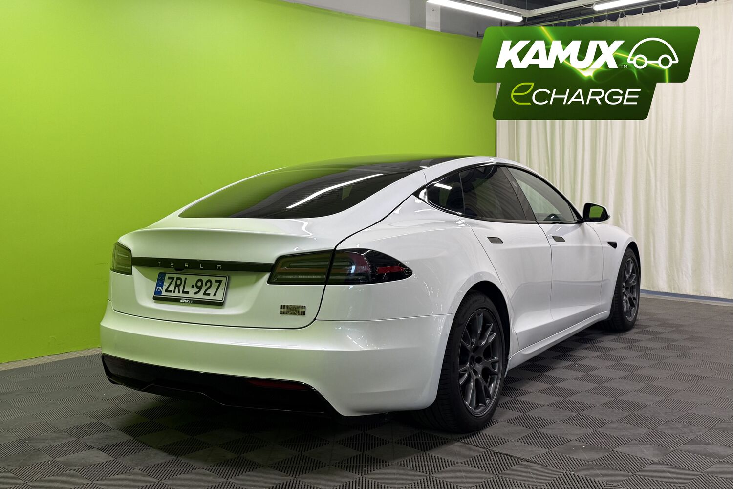 Tesla Model S vaihtoauto