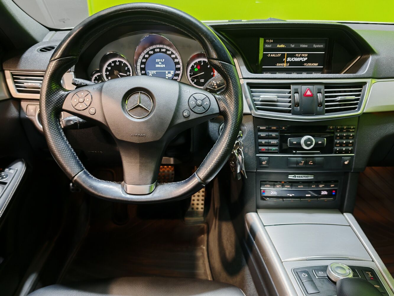Mercedes-Benz E vaihtoauto