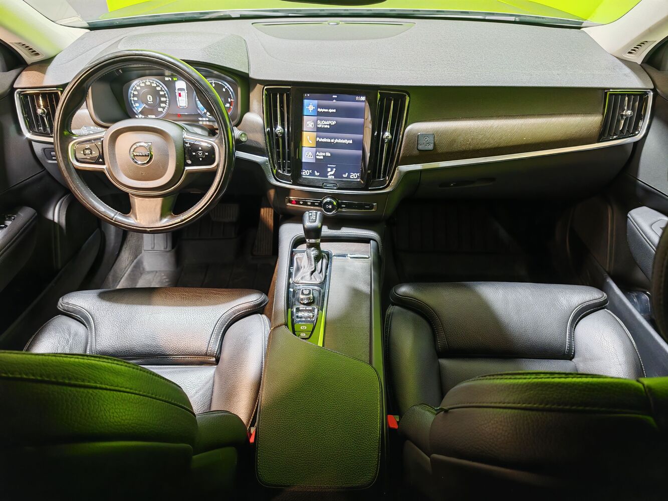 Volvo V90 Cross Country vaihtoauto