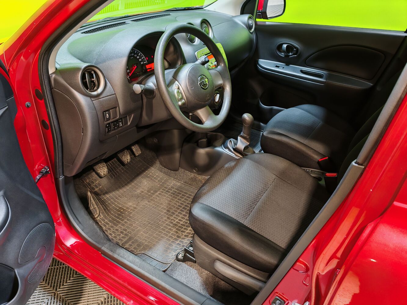 Nissan Micra vaihtoauto