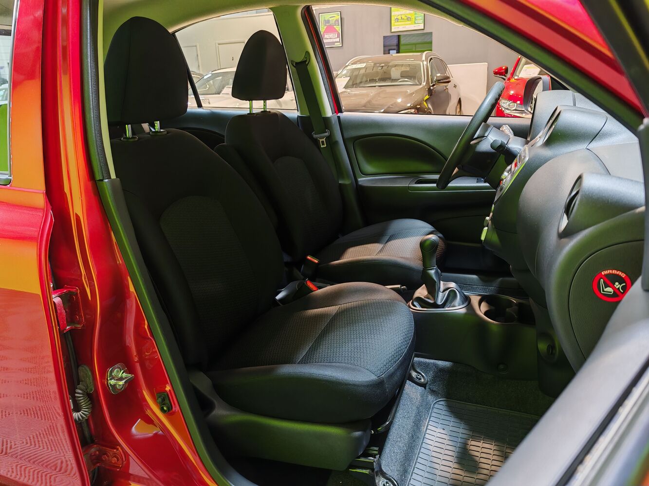 Nissan Micra vaihtoauto