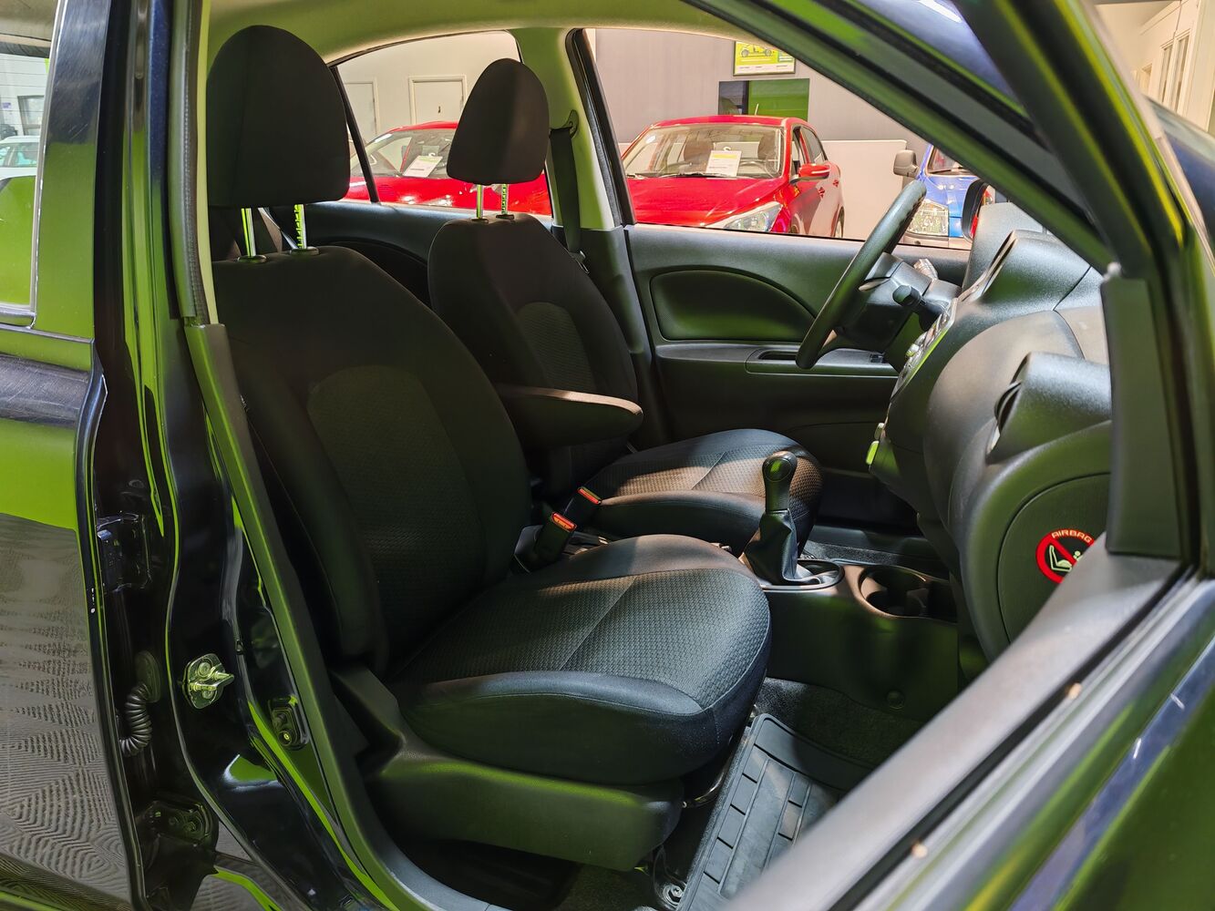Nissan Micra vaihtoauto