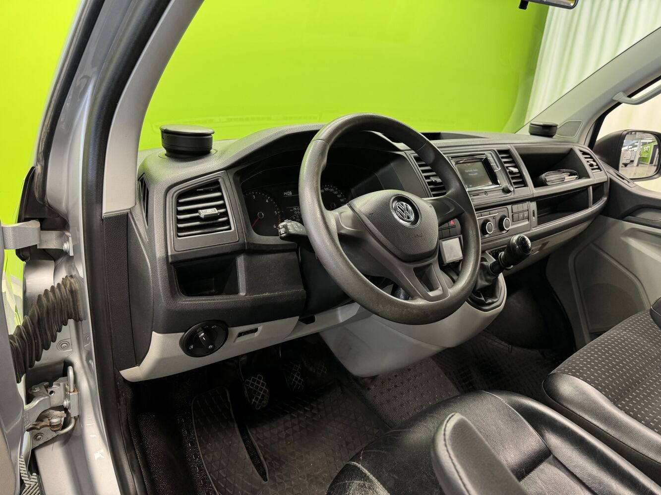 Volkswagen Transporter vaihtoauto
