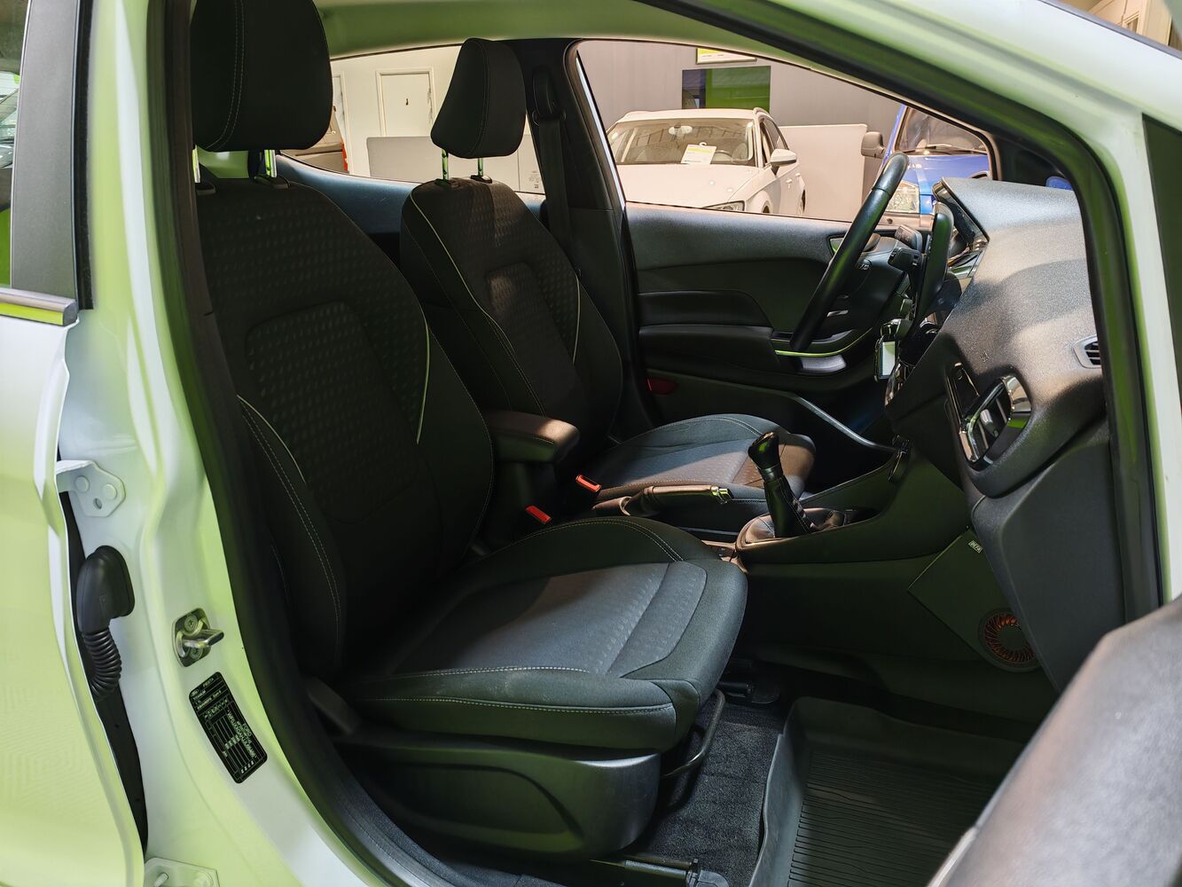 Ford Fiesta vaihtoauto