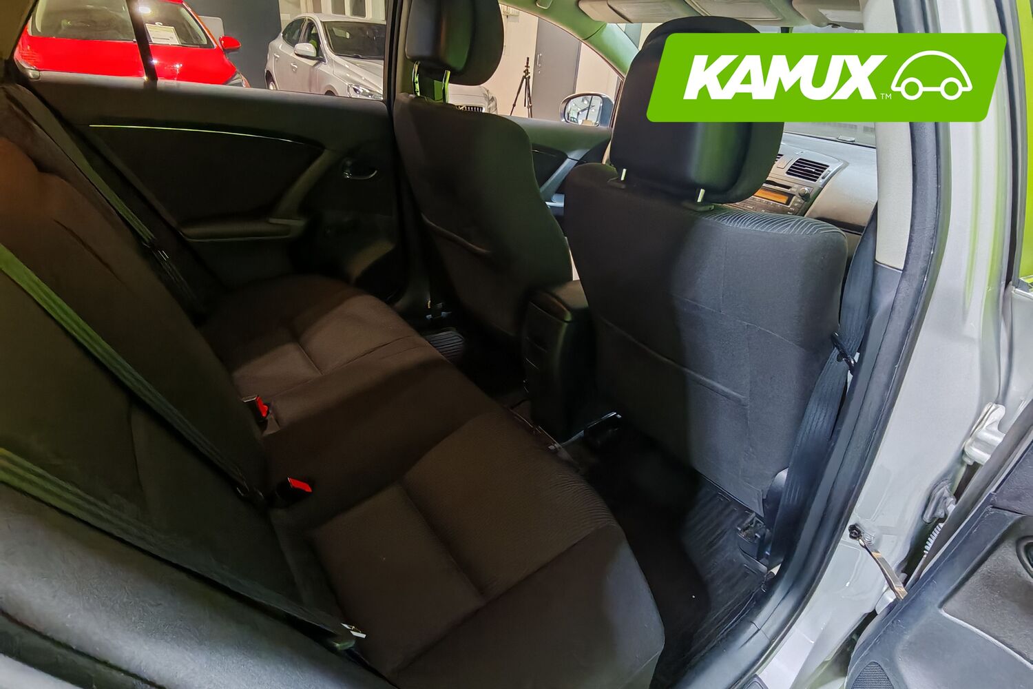 Toyota Avensis vaihtoauto