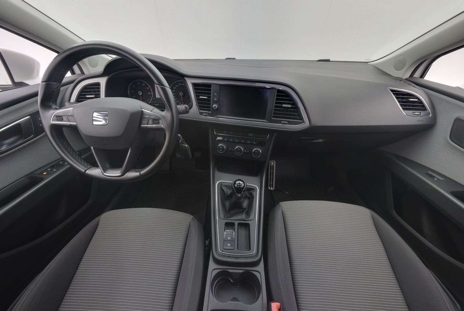 SEAT Leon Sportstourer vaihtoauto