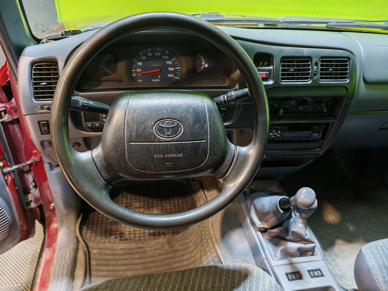 Toyota Hilux vaihtoauto