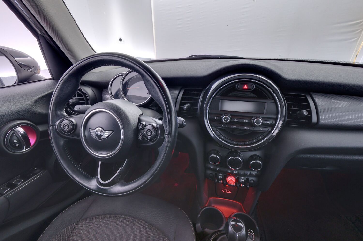 Mini Hatchback vaihtoauto