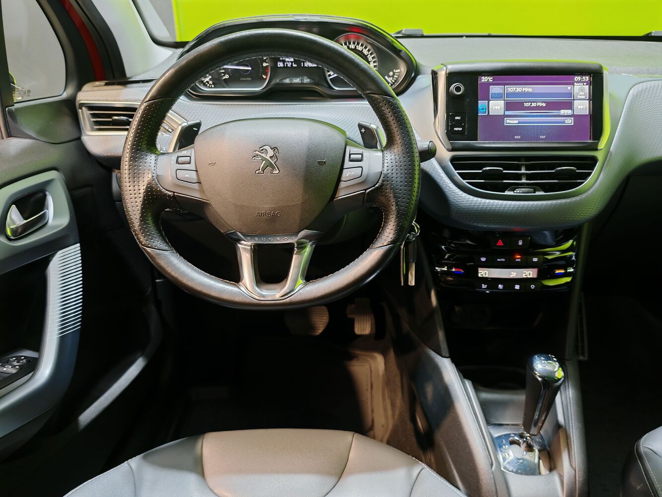 Peugeot 208 vaihtoauto
