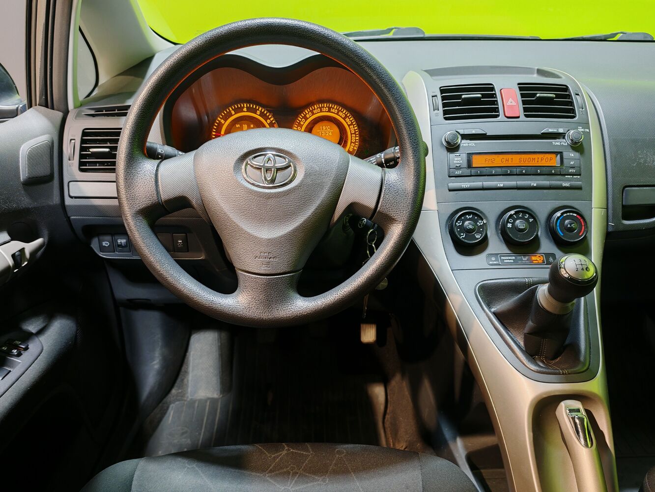 Toyota Auris vaihtoauto
