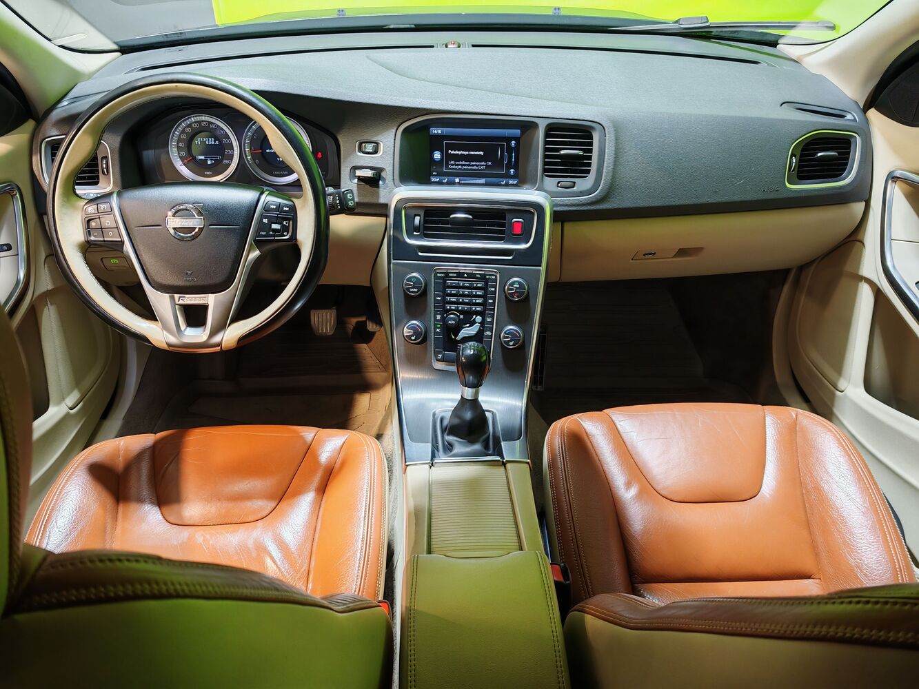 Volvo V60 vaihtoauto