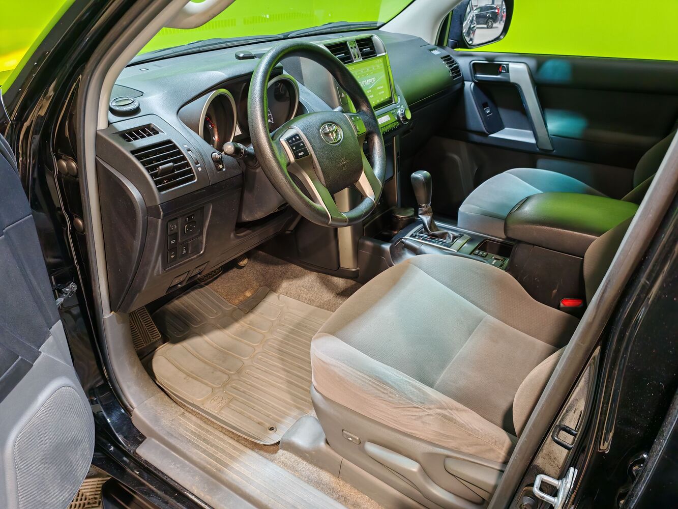 Toyota Land Cruiser vaihtoauto