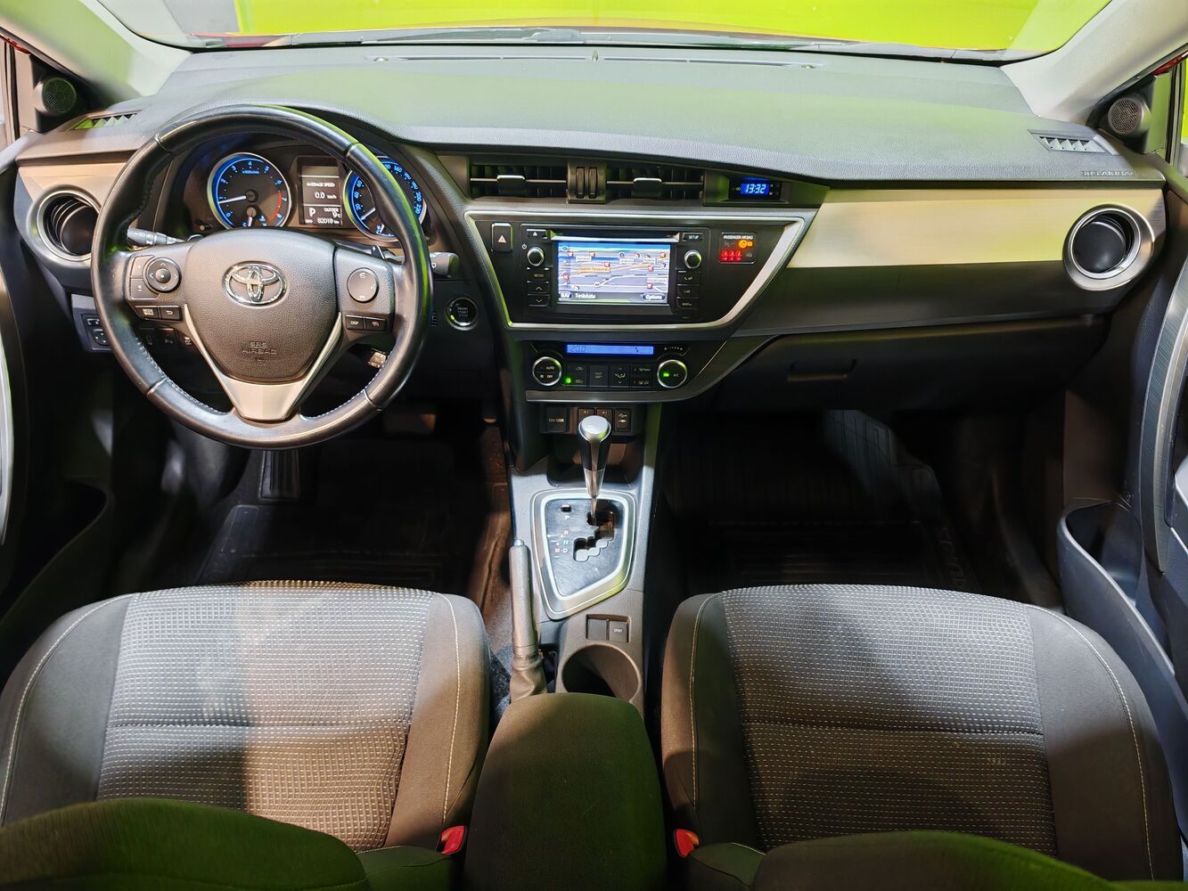 Toyota Auris vaihtoauto
