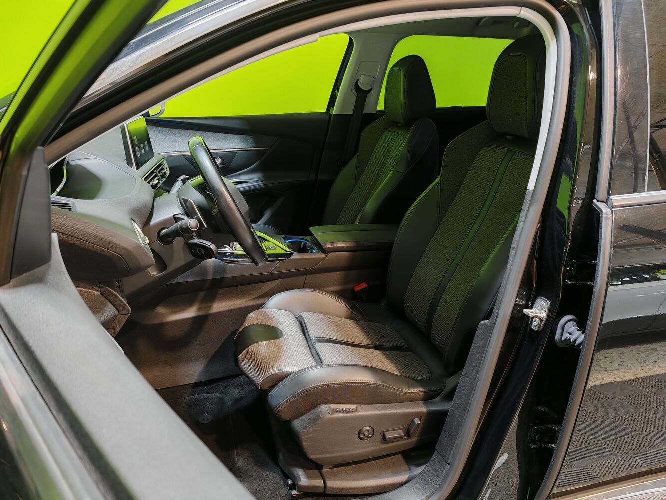 Peugeot 5008 vaihtoauto