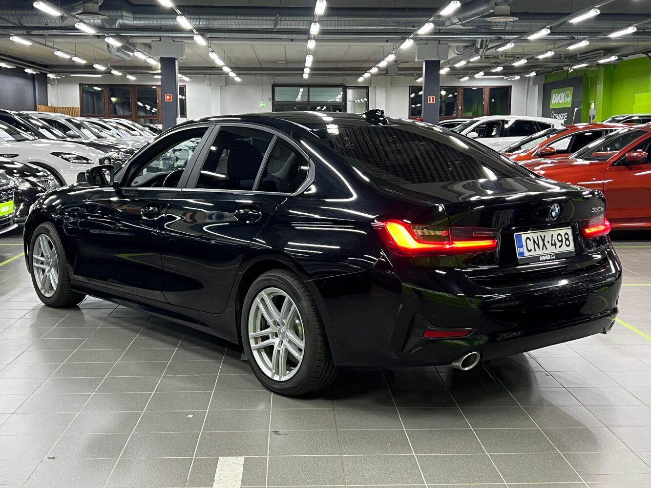 BMW 330 vaihtoauto