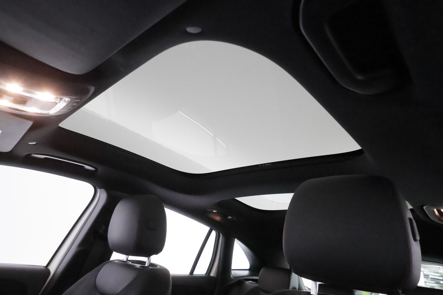 Mercedes-Benz EQA vaihtoauto