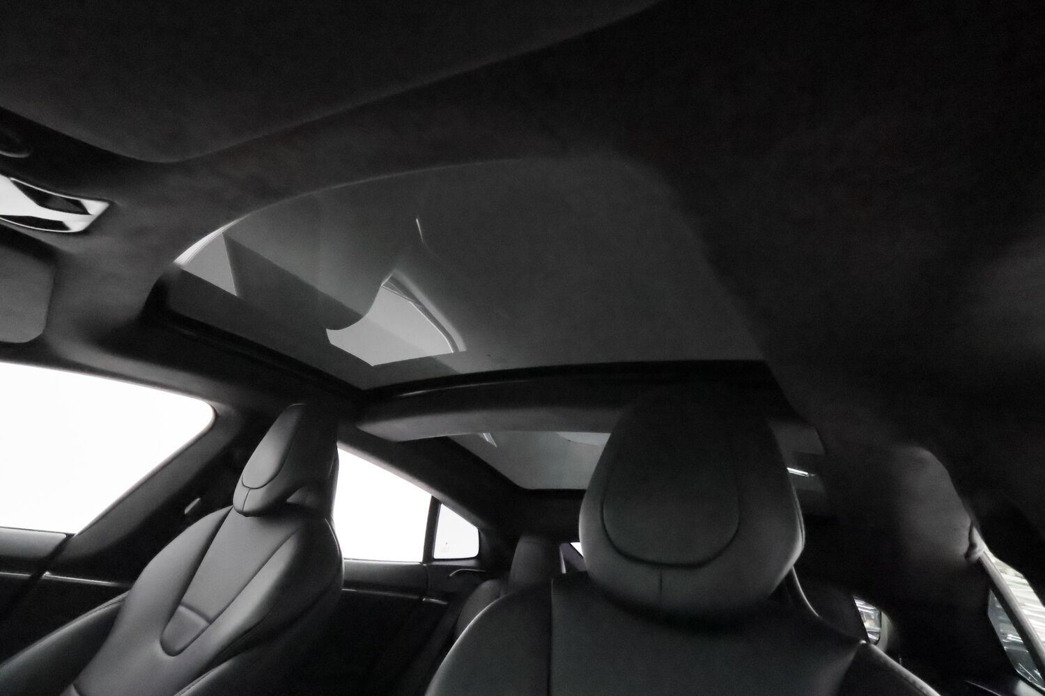 Tesla Model S vaihtoauto