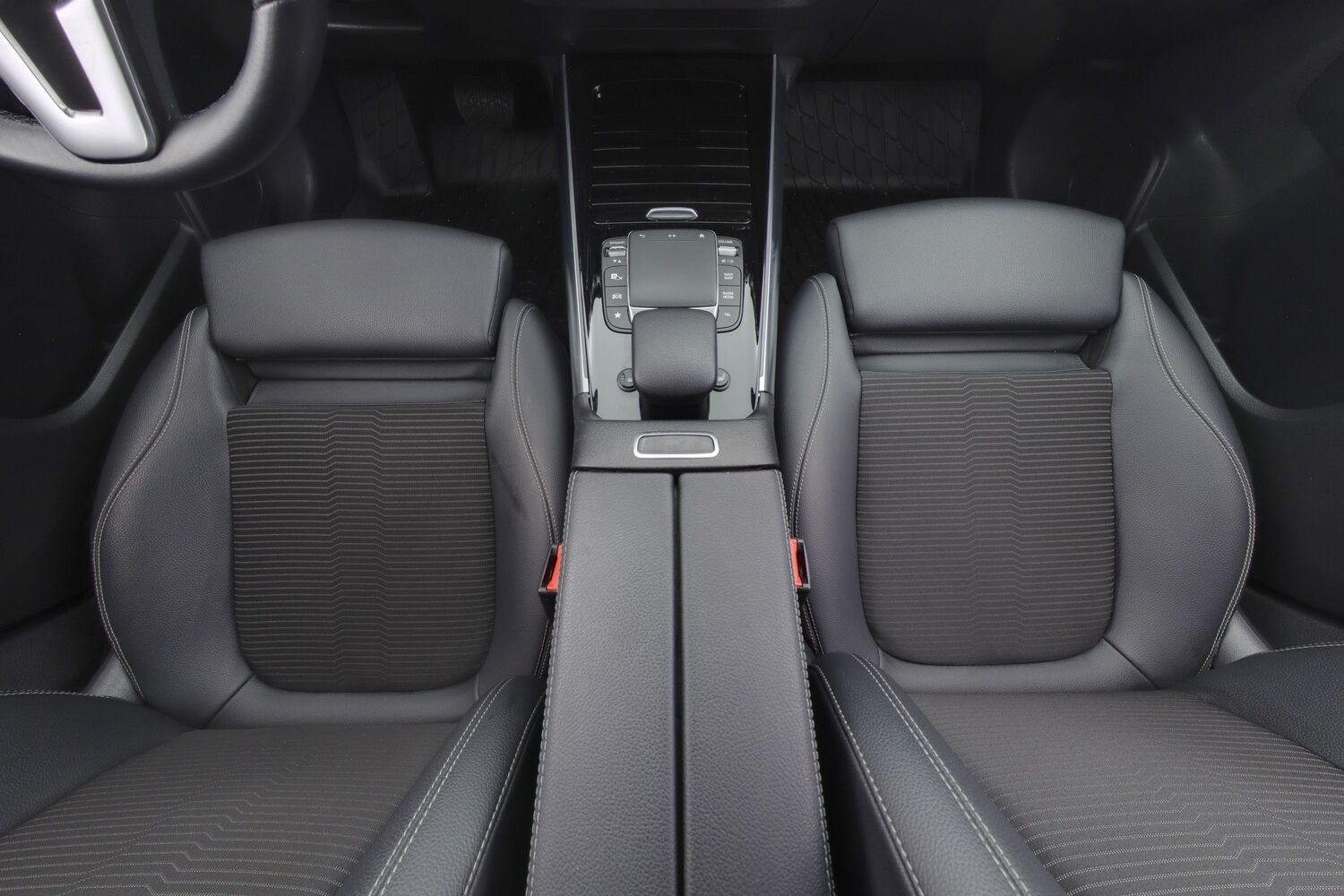 Mercedes-Benz EQA vaihtoauto