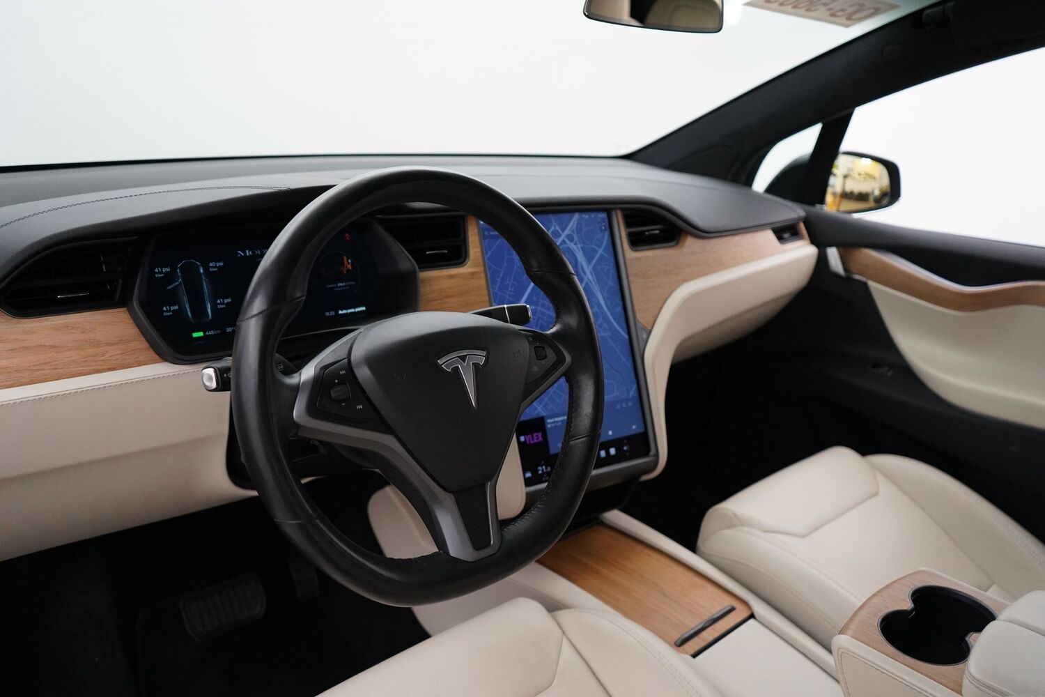 Tesla Model X vaihtoauto