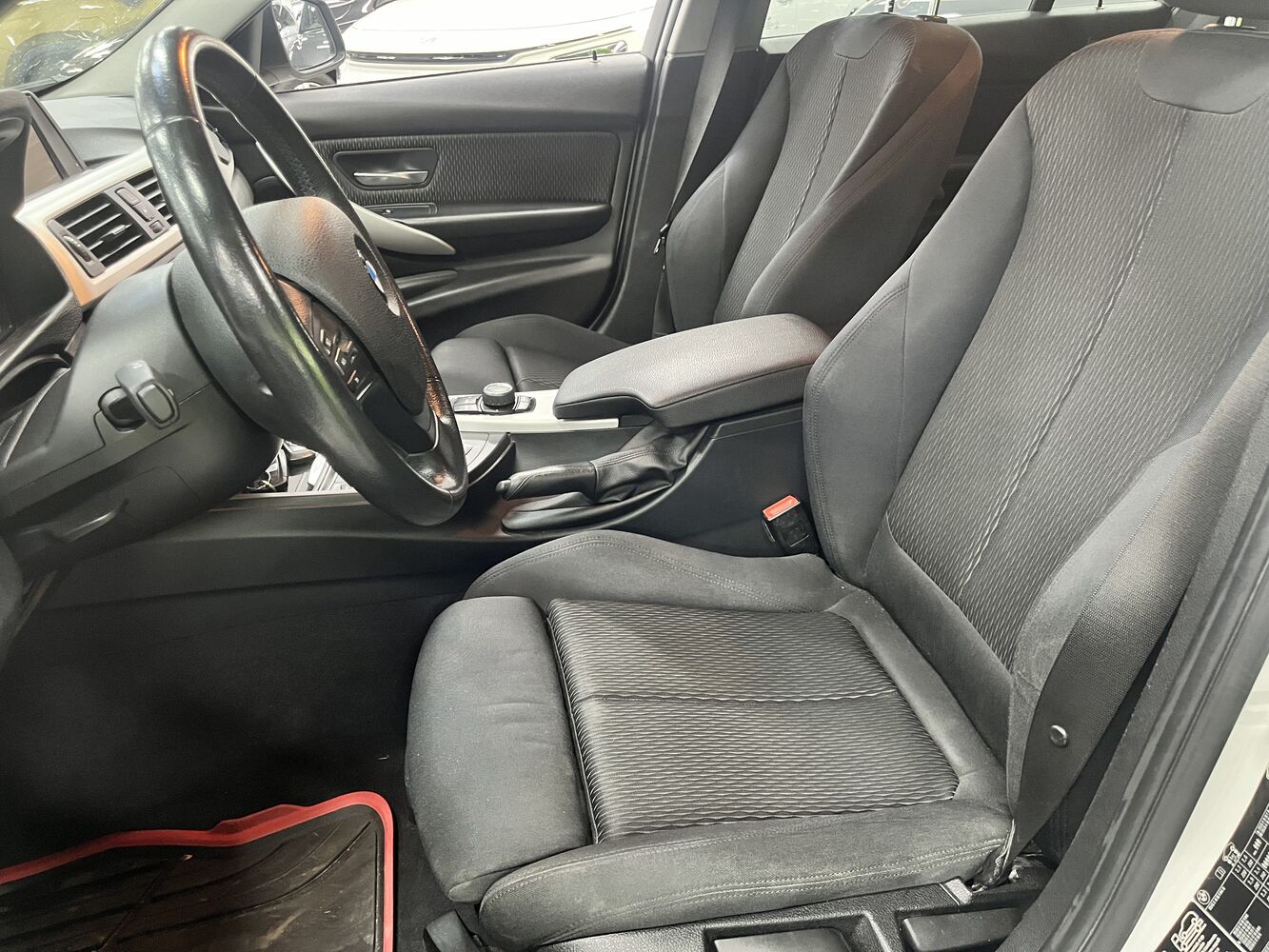 BMW 320 vaihtoauto