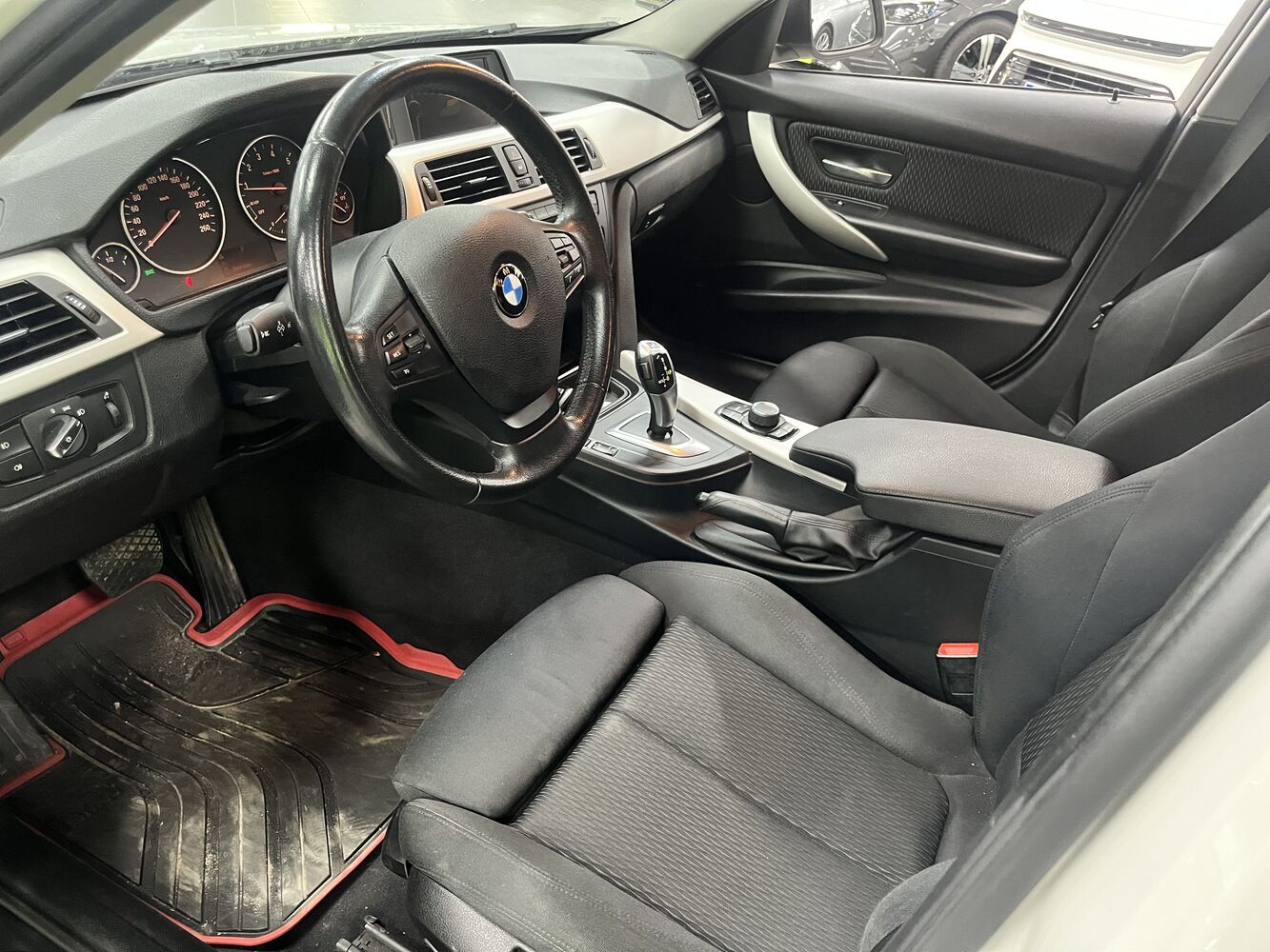 BMW 320 vaihtoauto