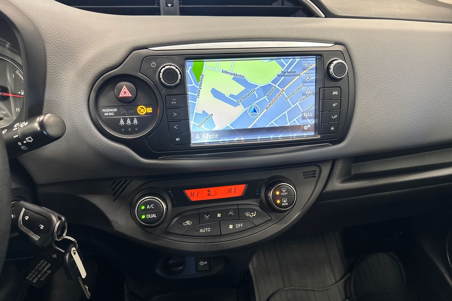 Toyota Yaris vaihtoauto