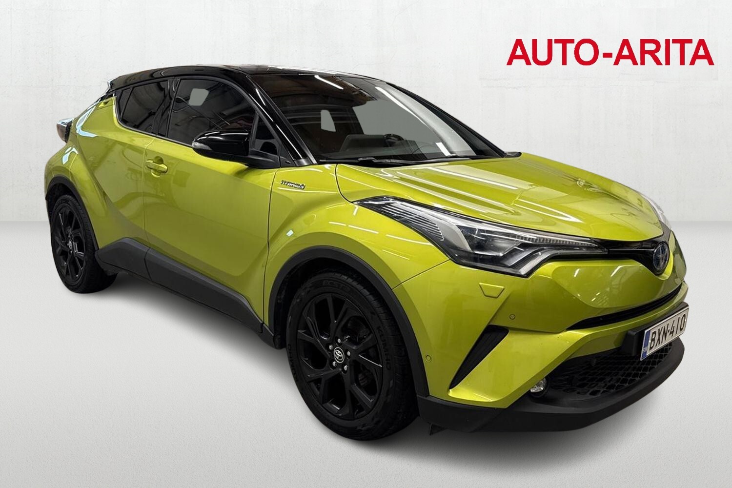 Toyota C-HR vaihtoauto