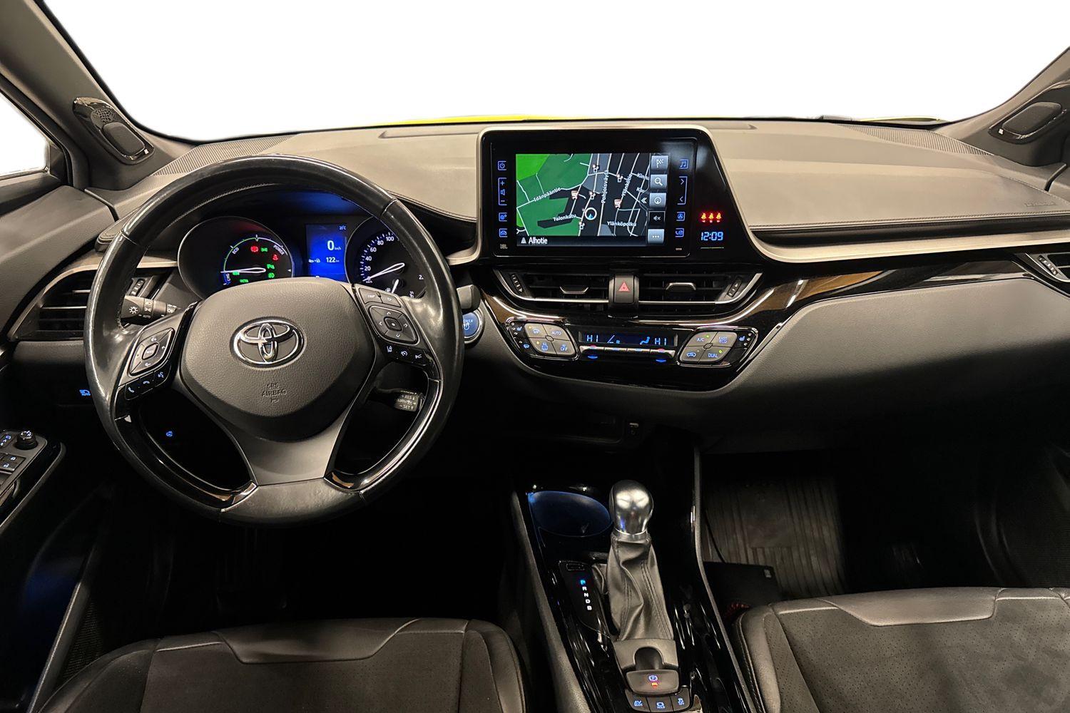 Toyota C-HR vaihtoauto