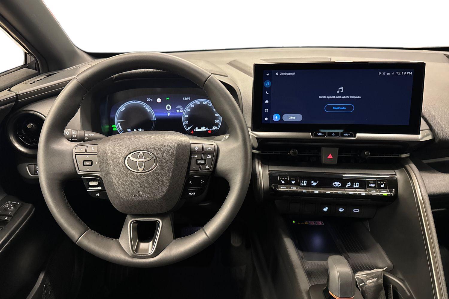 Toyota C-HR vaihtoauto