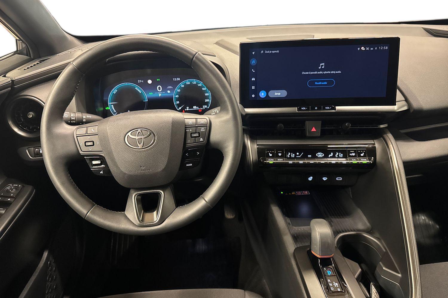 Toyota C-HR vaihtoauto