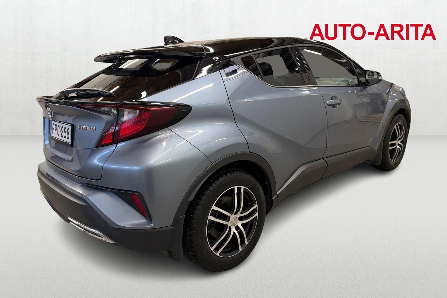 Toyota C-HR vaihtoauto