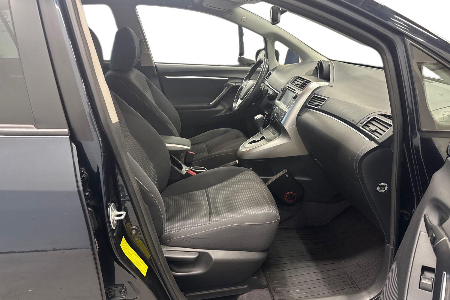 Toyota Verso vaihtoauto