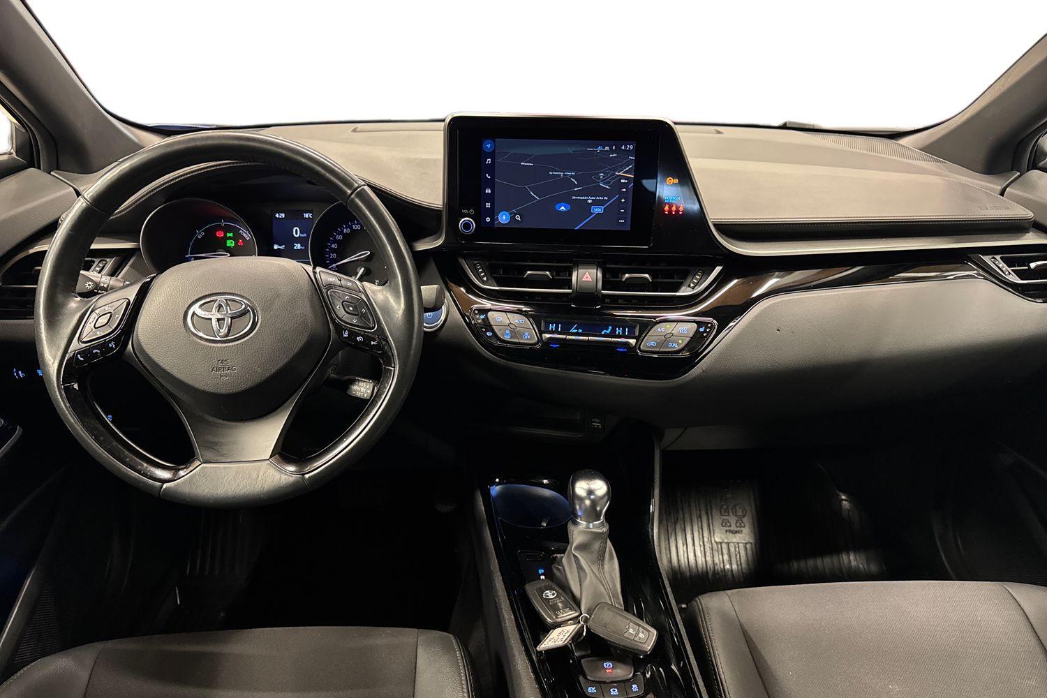 Toyota C-HR vaihtoauto