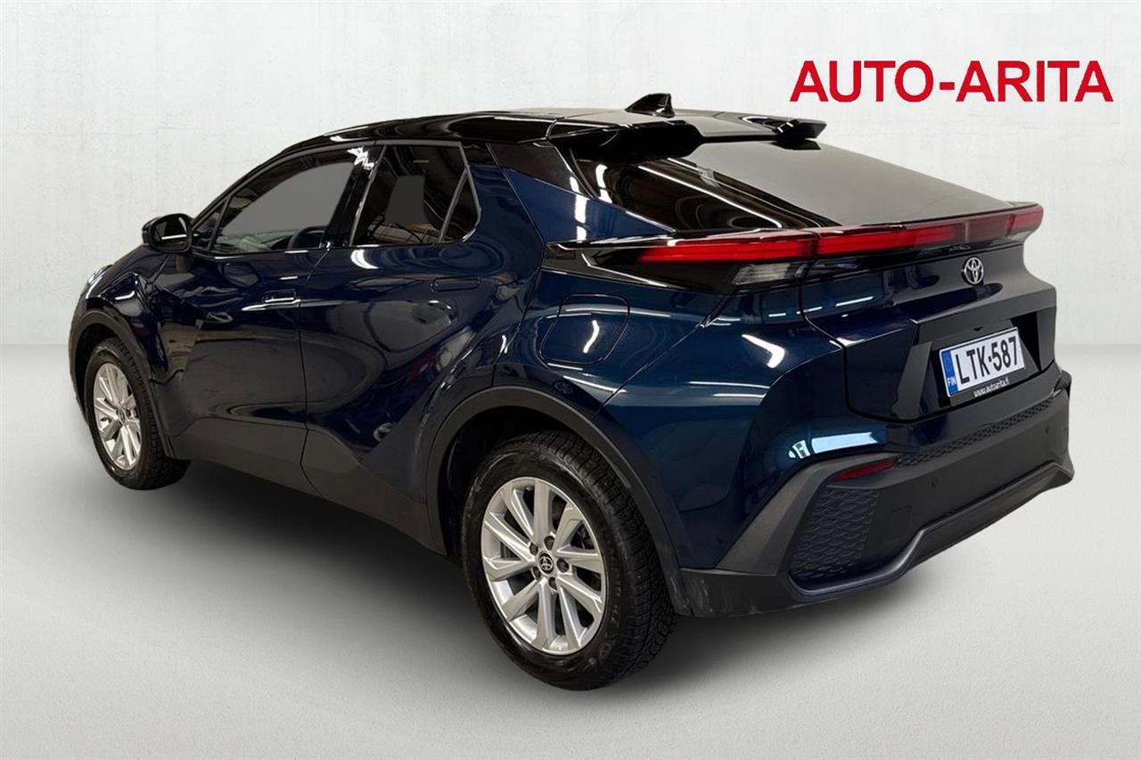 Toyota C-HR vaihtoauto