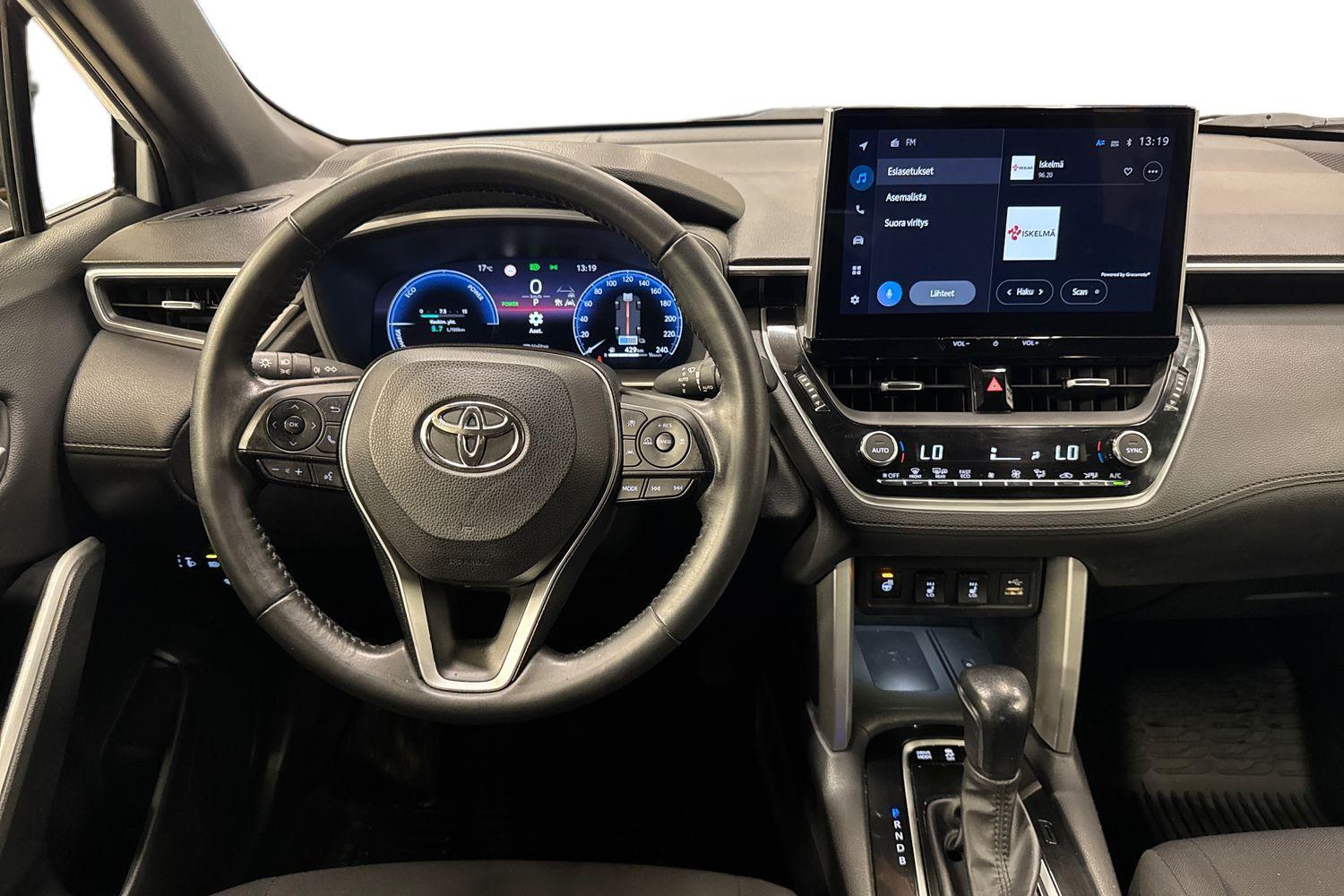 Toyota Corolla Cross vaihtoauto
