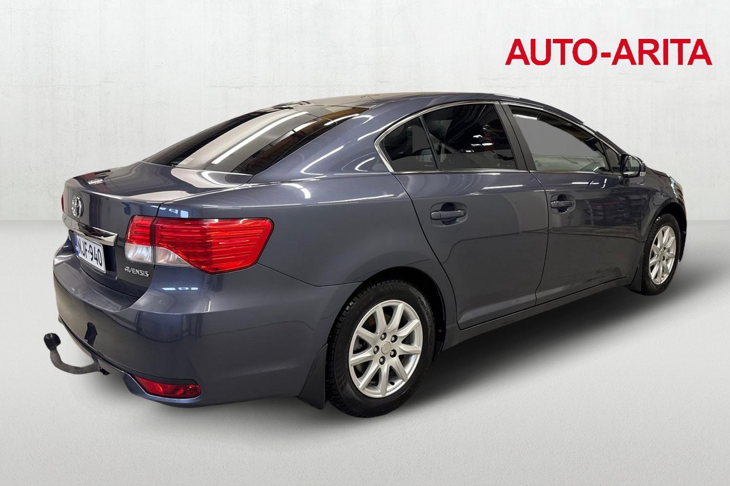 Toyota Avensis vaihtoauto