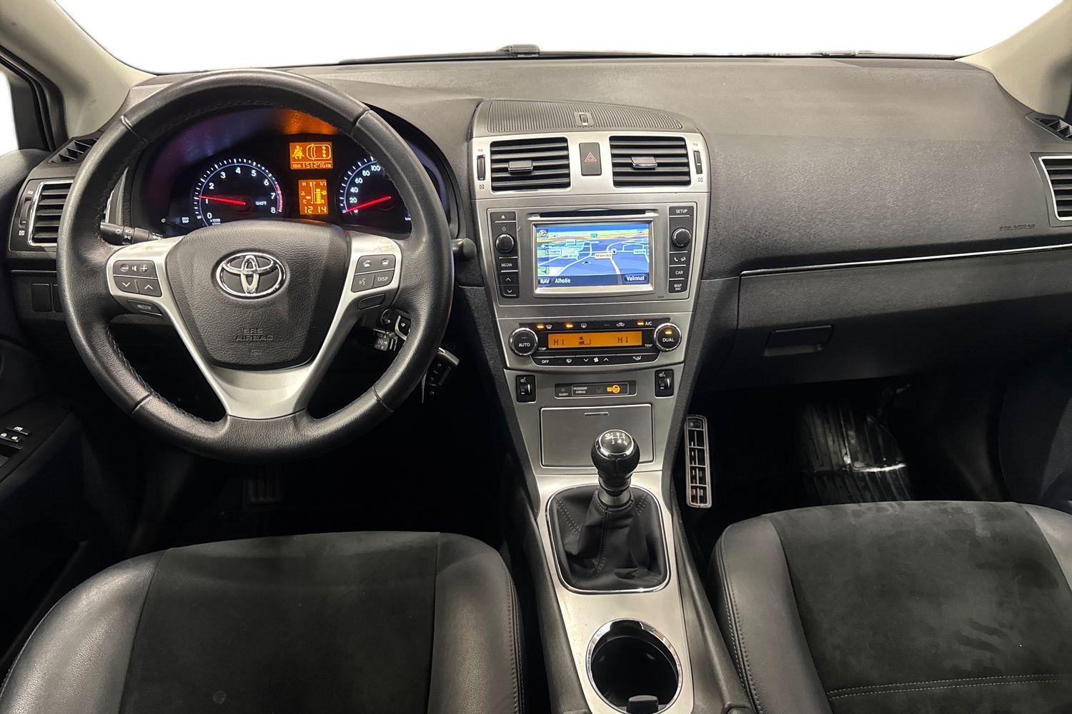 Toyota Avensis vaihtoauto