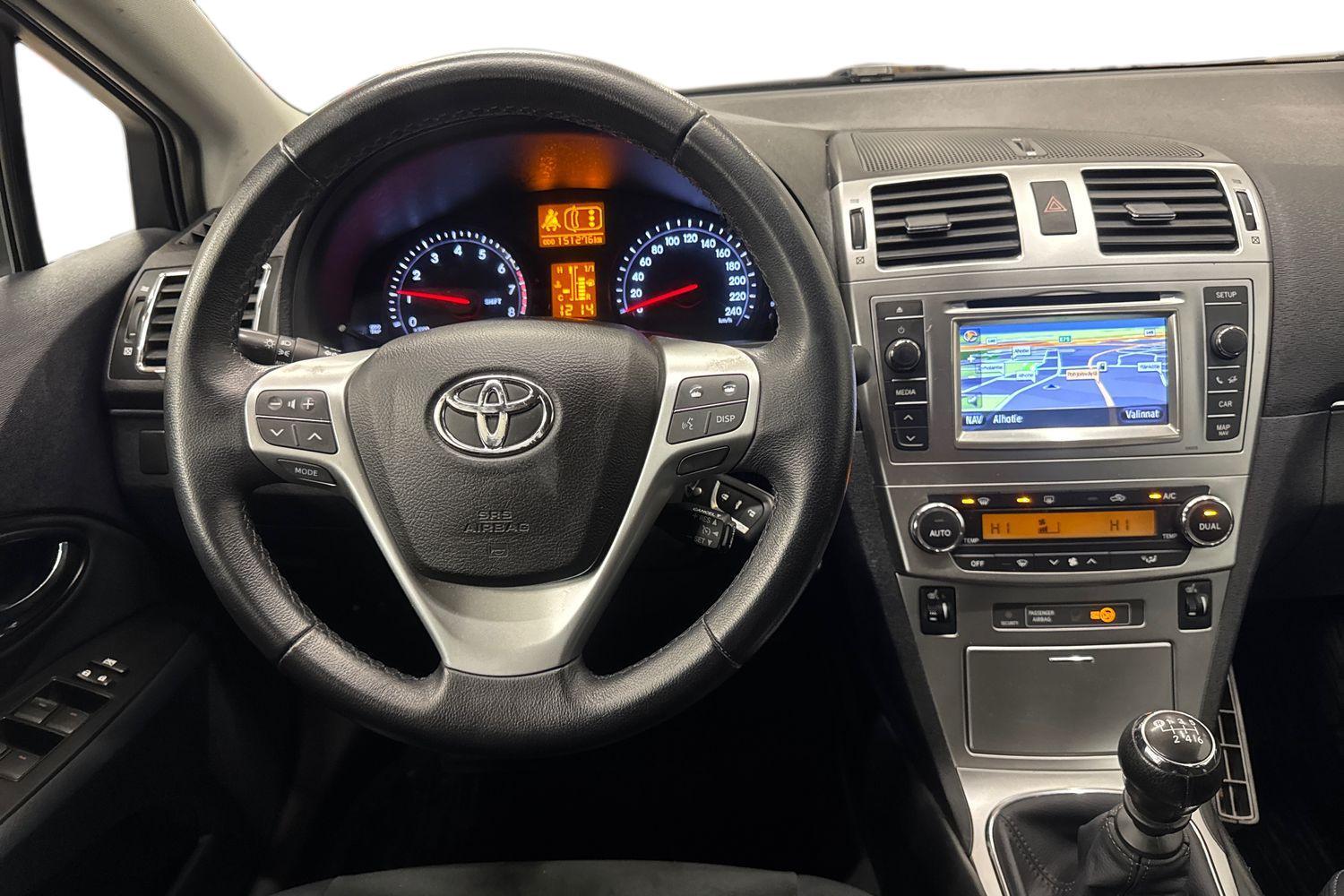 Toyota Avensis vaihtoauto