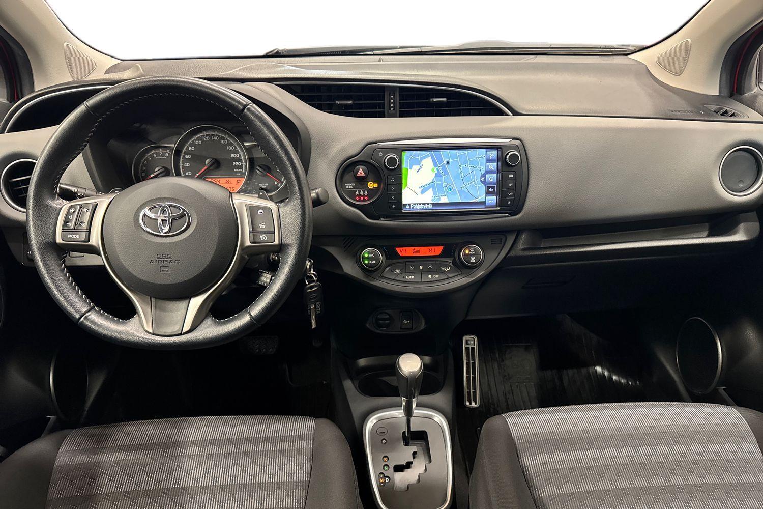 Toyota Yaris vaihtoauto