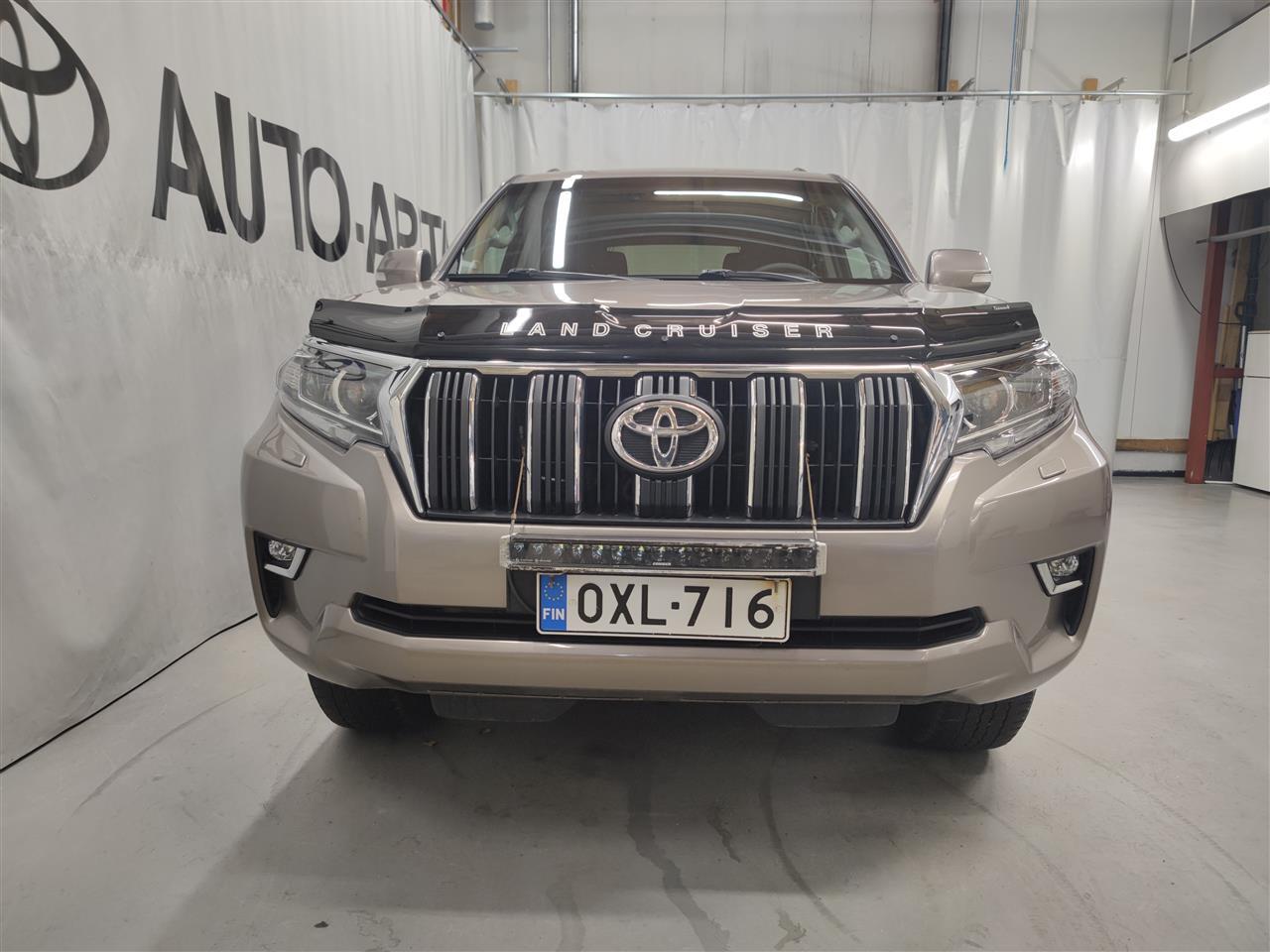 Toyota Land Cruiser vaihtoauto