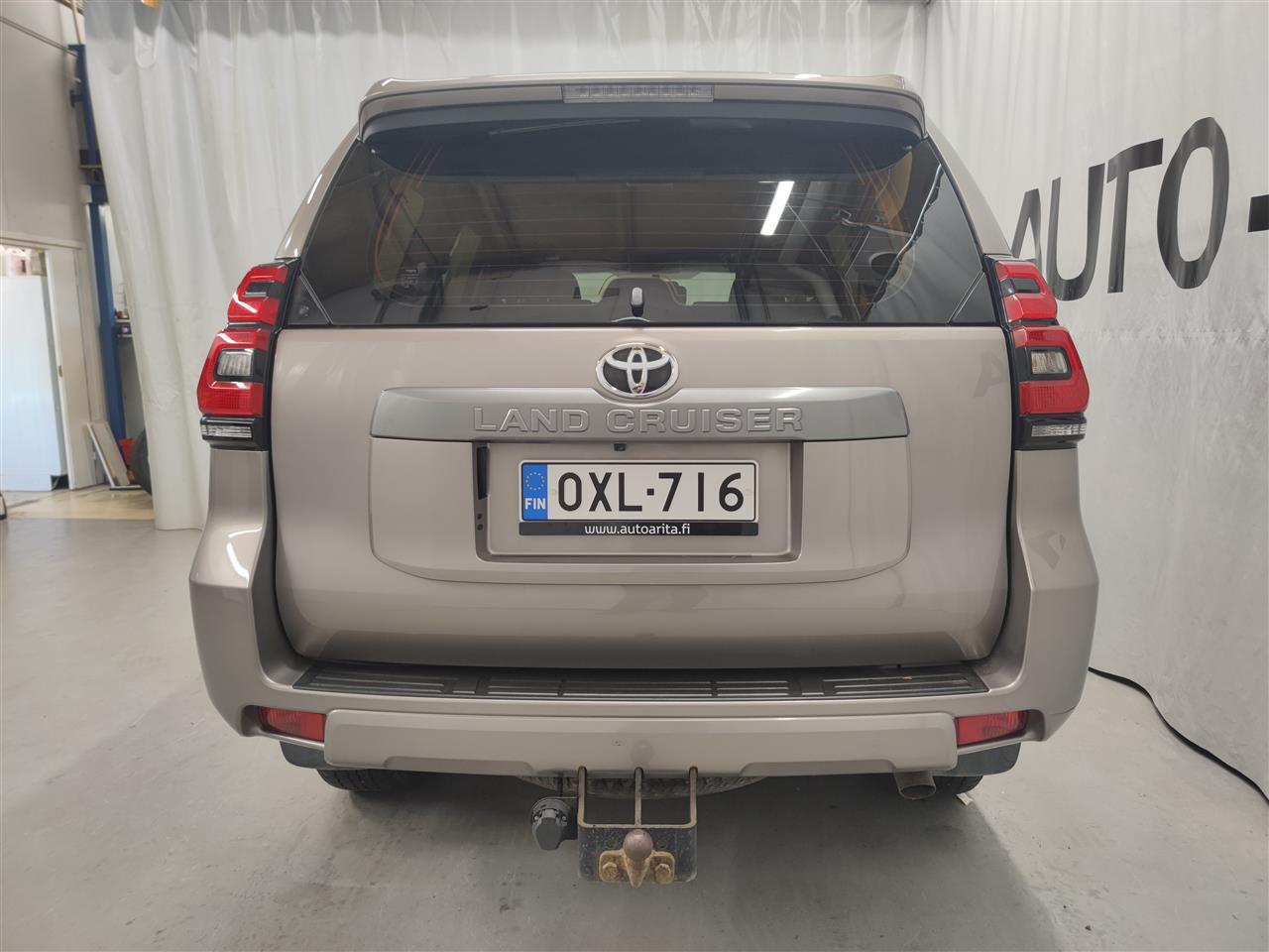 Toyota Land Cruiser vaihtoauto