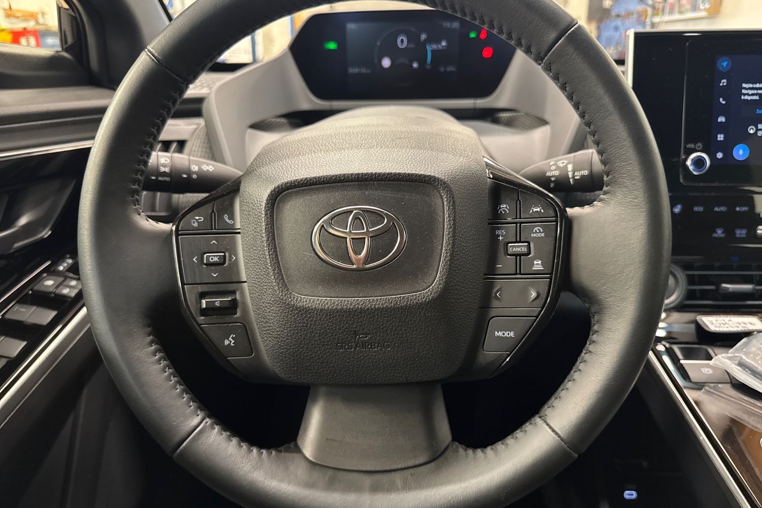 Toyota bZ4X vaihtoauto