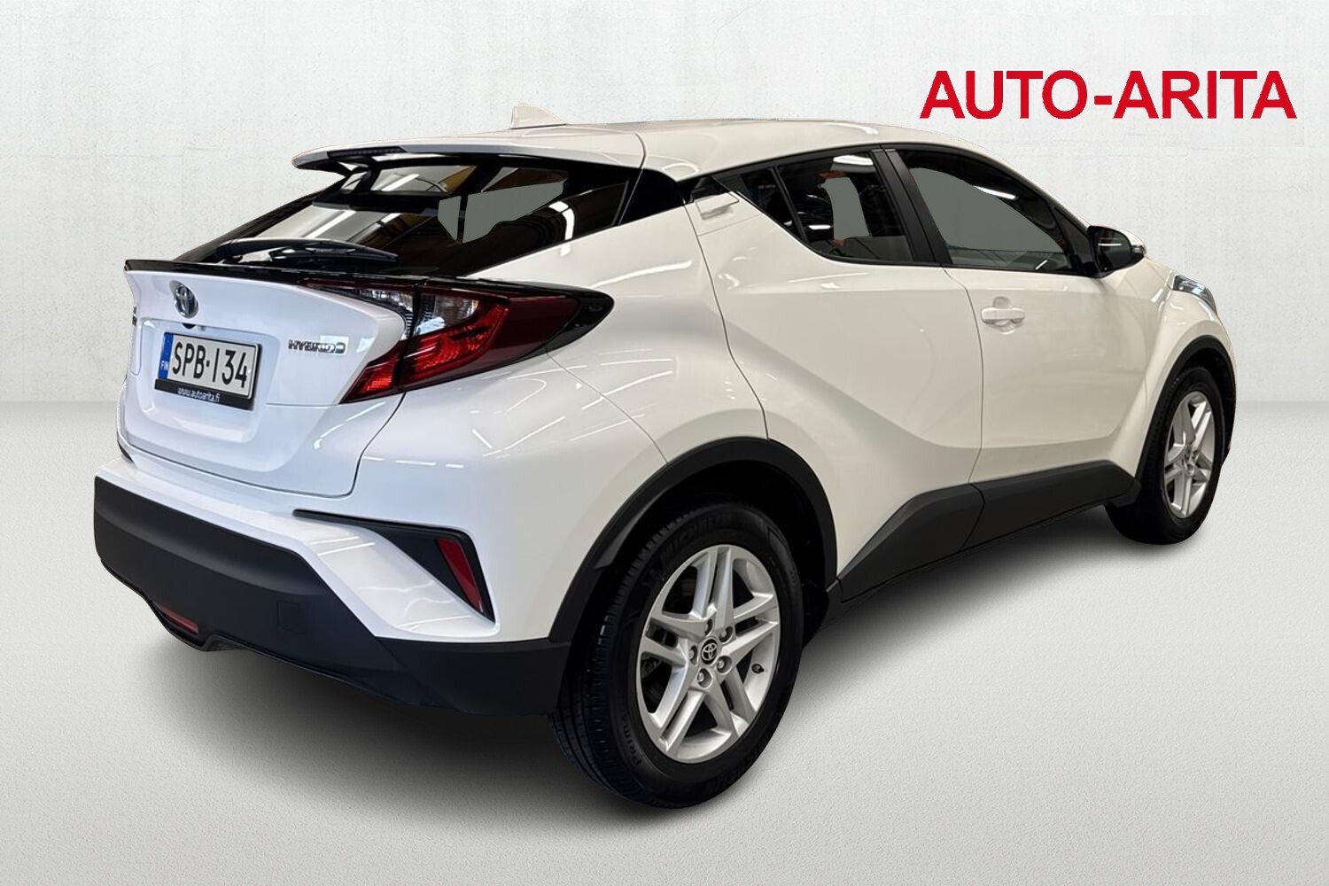 Toyota C-HR vaihtoauto