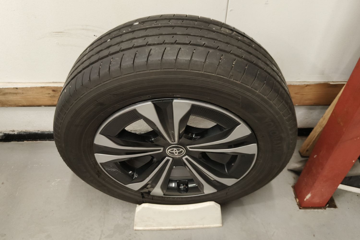 Toyota bZ4X vaihtoauto