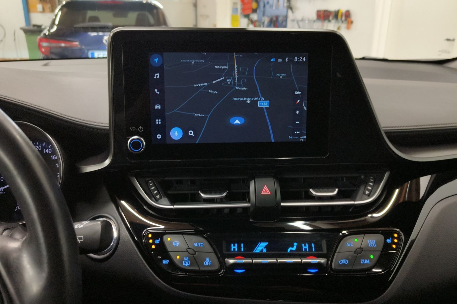 Toyota C-HR vaihtoauto