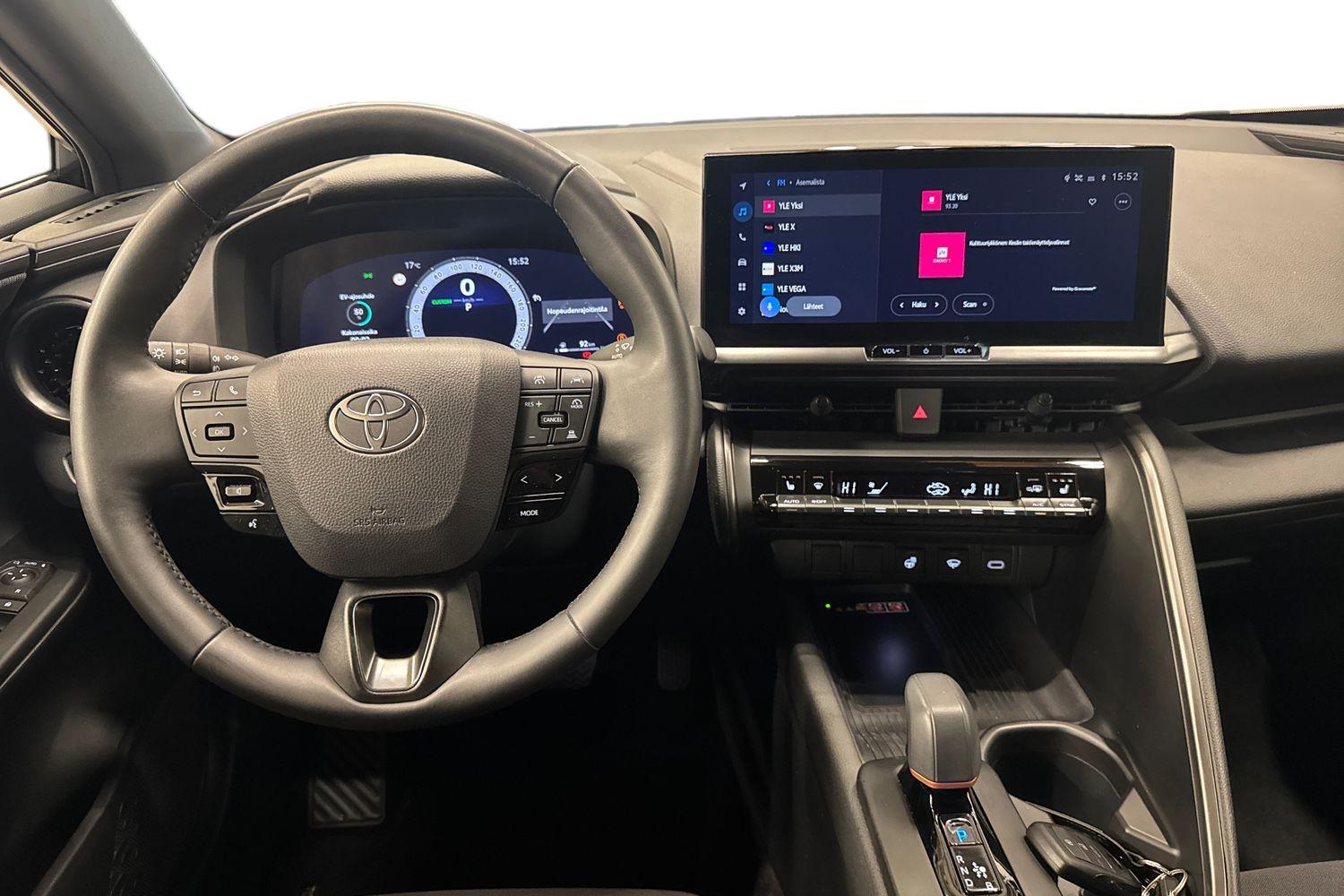 Toyota C-HR vaihtoauto