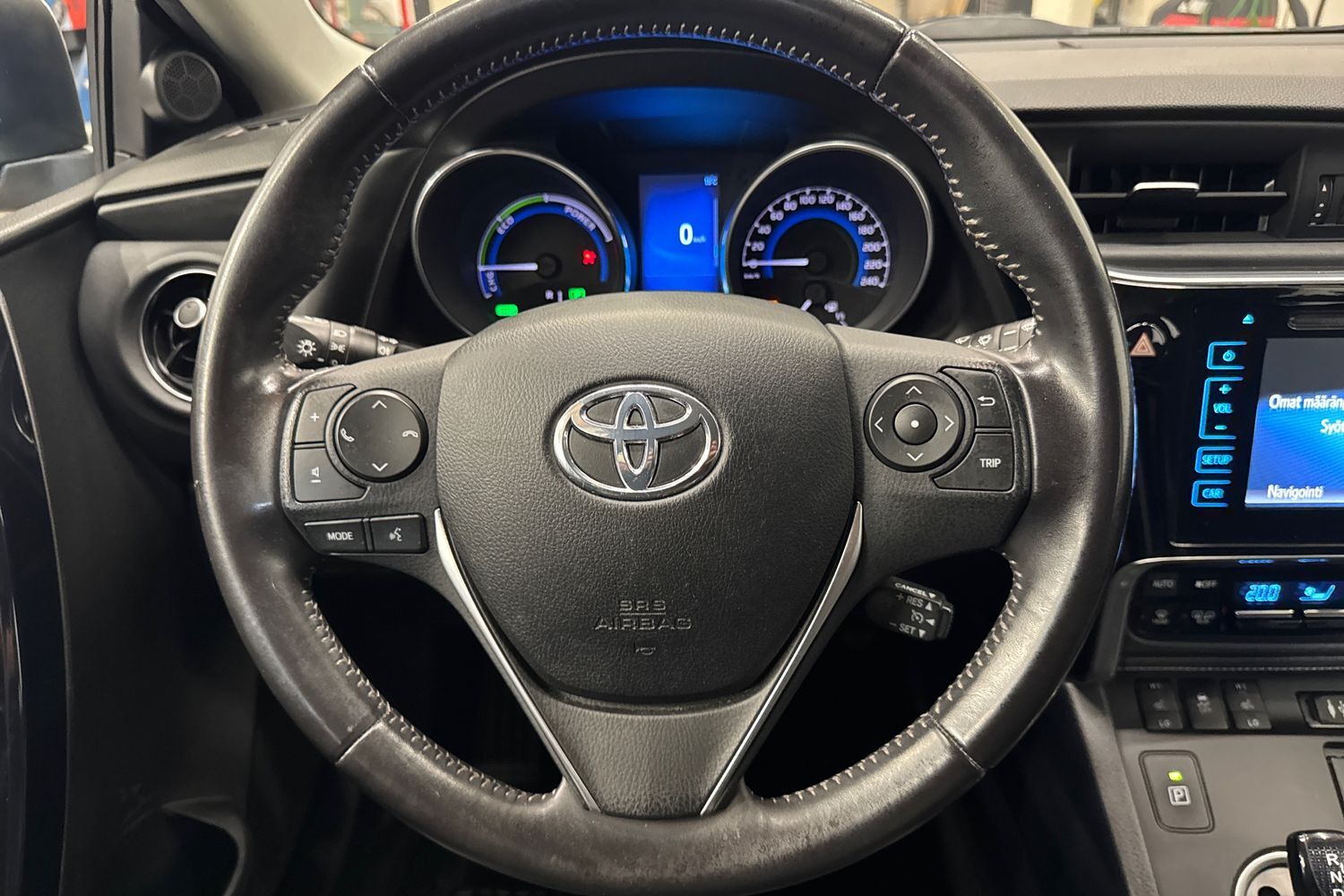 Toyota Auris vaihtoauto