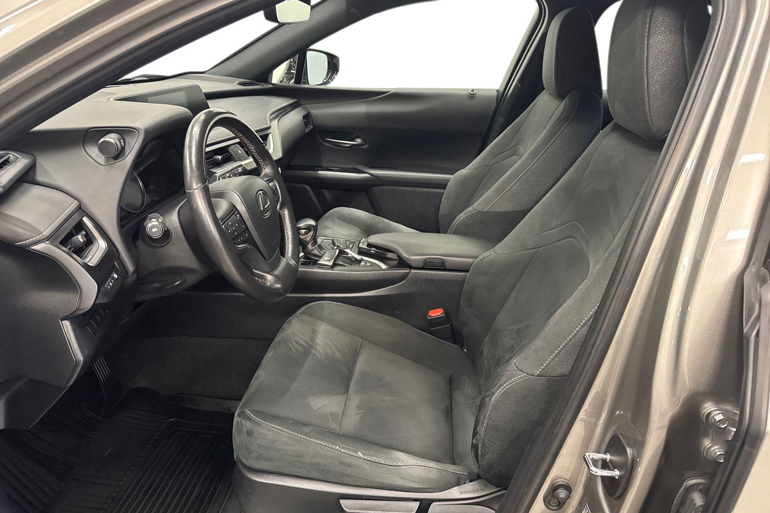 Lexus UX vaihtoauto