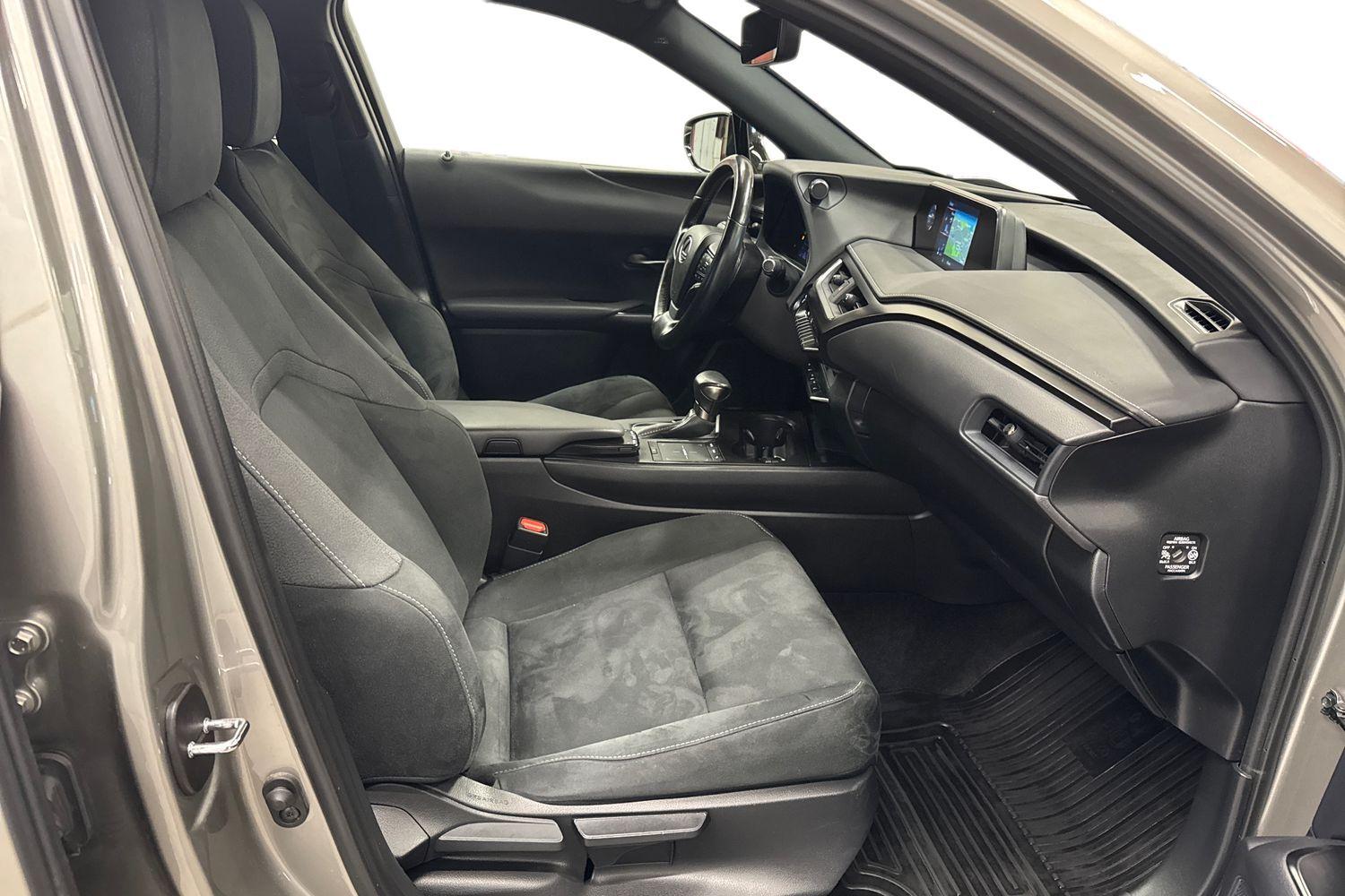 Lexus UX vaihtoauto