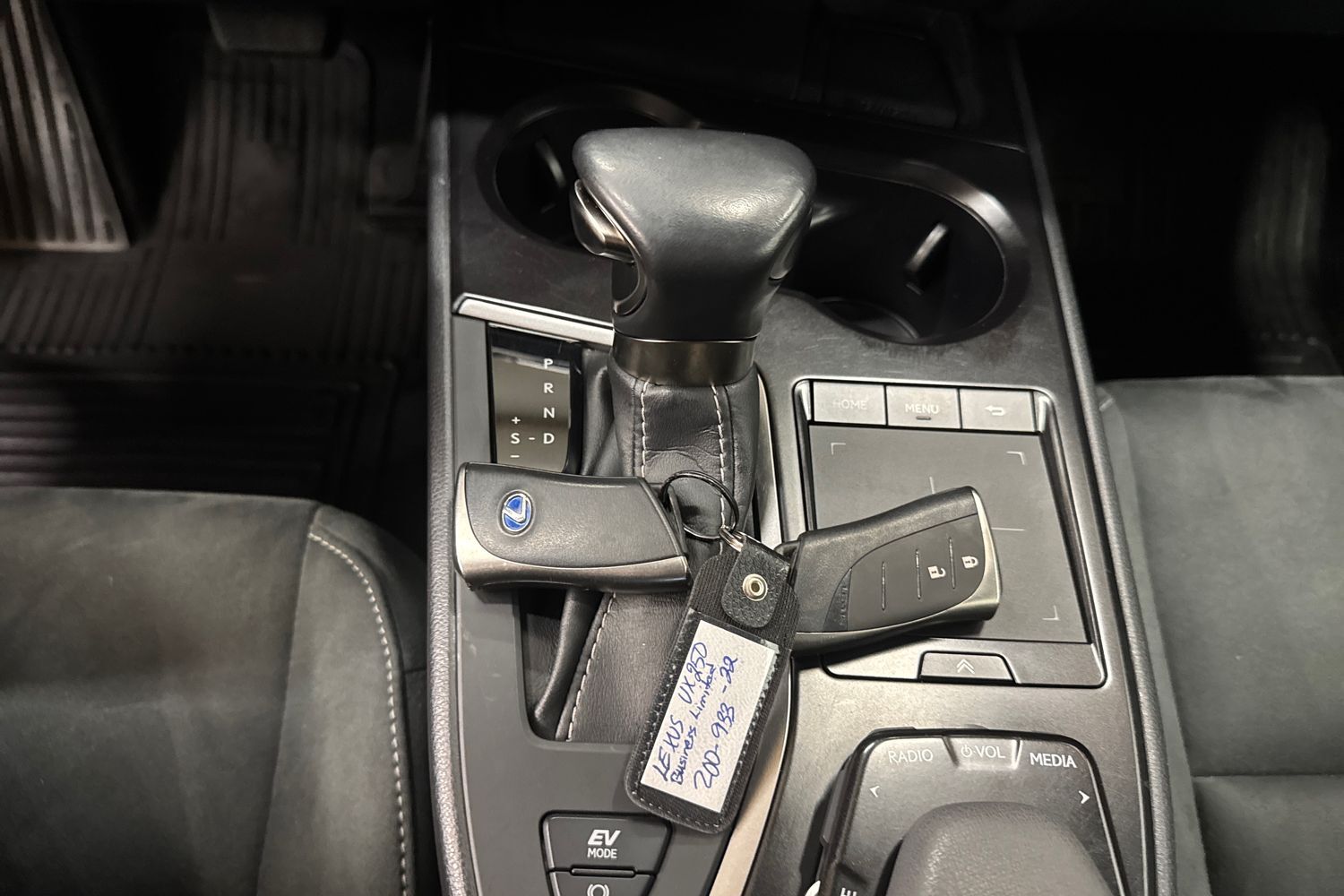 Lexus UX vaihtoauto